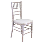 Silla de madera chiavari blanqueada con cojín marfil 40x40h43 - 92 cm