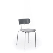 Silla de polipropileno con asiento gris