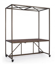 Mesa expositora industrial con techo 180x220h cm