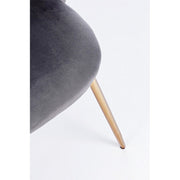 Silla de terciopelo gris con patas doradas