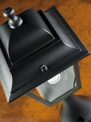 Lámpara de exterior de aluminio fundido con difusores de vidrio transparente negro