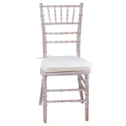 Silla de madera chiavari blanqueada con cojín marfil 40x40h43 - 92 cm
