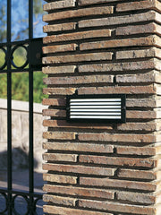 Lámpara empotrable de aluminio fundido con difusor de vidrio satinado negro