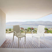 Sillón Nirvana de polipropileno beige con efecto ratán