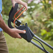 Cortacésped inalámbrico Black & Decker BCMW33184L2-QW batería doble 18V 4.0 Ah