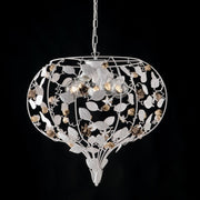 Araña de luces de hierro lacado en blanco con decoración de 5 luces en mal estado y acabados en marfil y gris tórtola