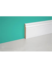 Elegante rodapié de estilo barroco, fabricado en MDF blanco, con dimensiones de 18x100 mm y altura de 2250 mm, producido por la reconocida marca Pircher.