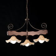 Araña antigua de madera de nogal y hierro tres luces pantallas de cristal 80x h50 cm