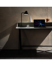 Lámpara de mesa LED Antares en metal negro STS