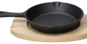 Sartén y salvamanteles en fundición negra línea Fusion