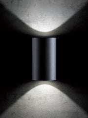 Lámpara de techo de aluminio fundido, difusor de vidrio transparente, consumo 12W, flujo luminoso 1040 lúmenes, luz cálida grafito