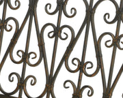 Banco burdeos en hierro exterior marrón