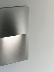 Lámpara de pared redonda de aluminio fundido con difusor satinado blanco