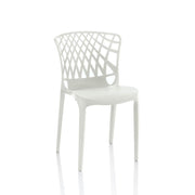 Silla Logan de polipropileno blanco con respaldo envolvente perforado